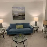 Stylish 2Bd/1Ba Apartment Located In Federal Hill